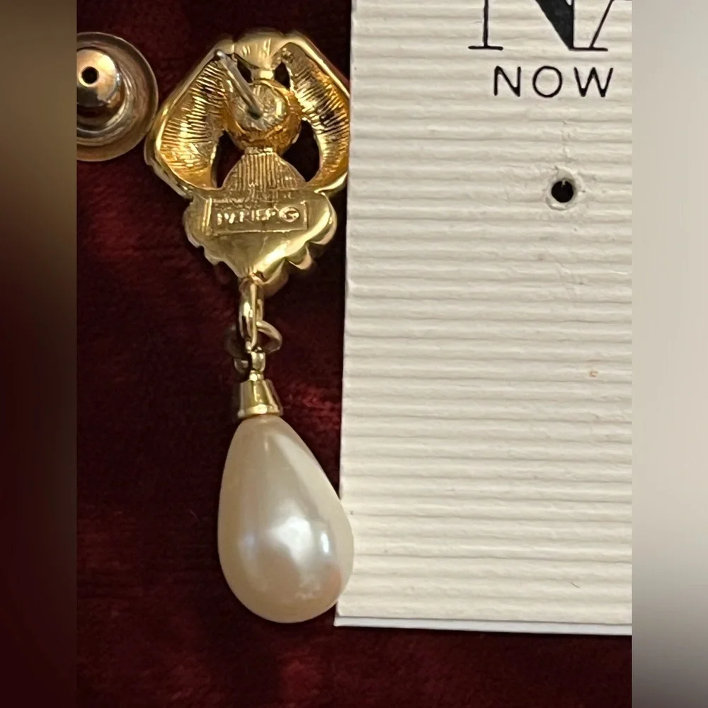 Napier/vintage gold, faux pearl and crystal, 1 1/2” signed - Picture 4 of 5